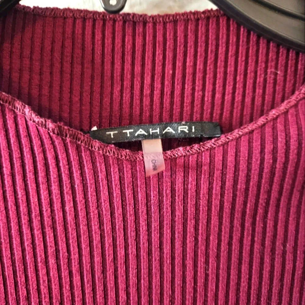 Women's Tahari Dress Size M In A Rich Wine Color. - Picture 7 of 11